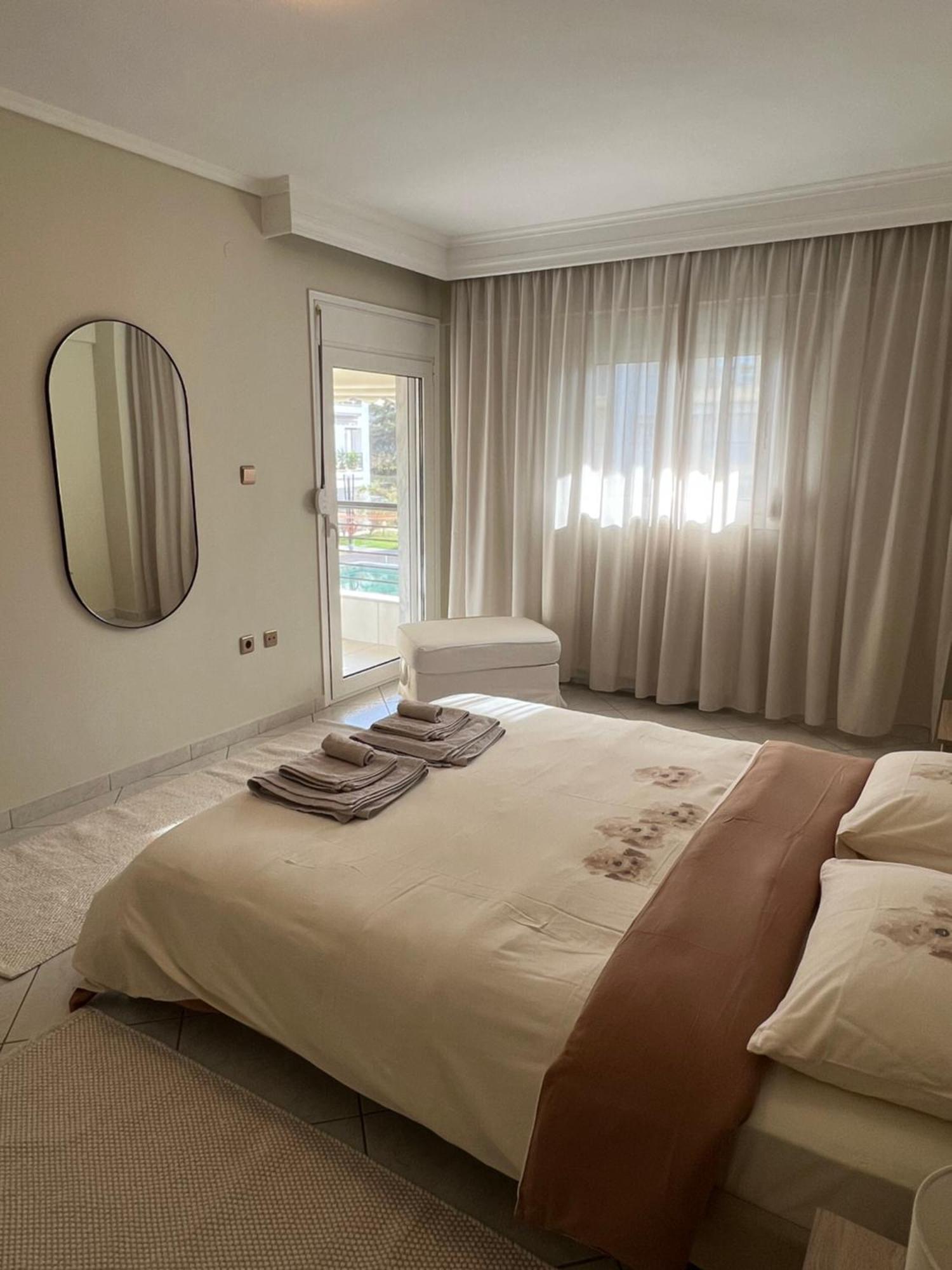 Parma'S Pool Apartment Peraía Dış mekan fotoğraf